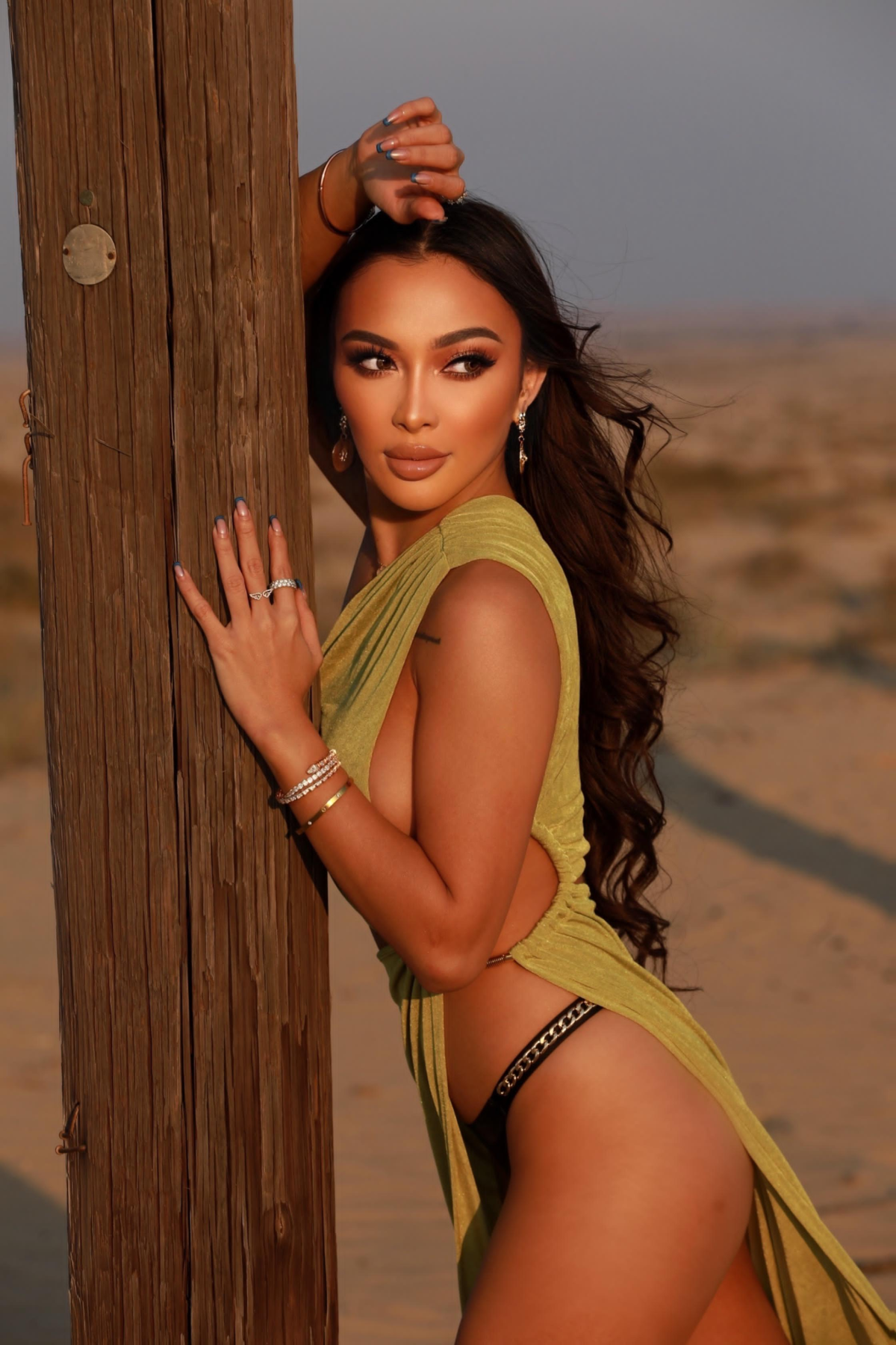 1715077551_staff_898_663a01afc72e1